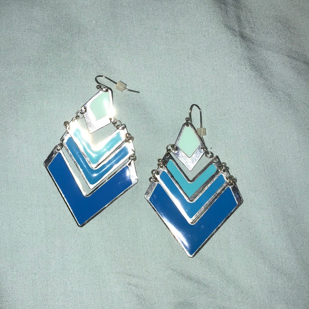 Arrow ombré earrings